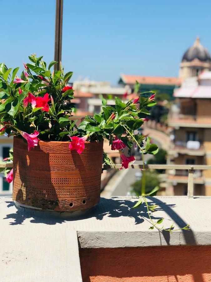 Penthouse Sea View Lägenhet Lido di Ostia Exteriör bild