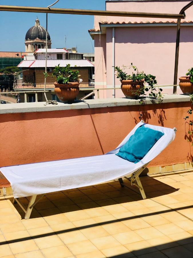 Penthouse Sea View Lägenhet Lido di Ostia Exteriör bild