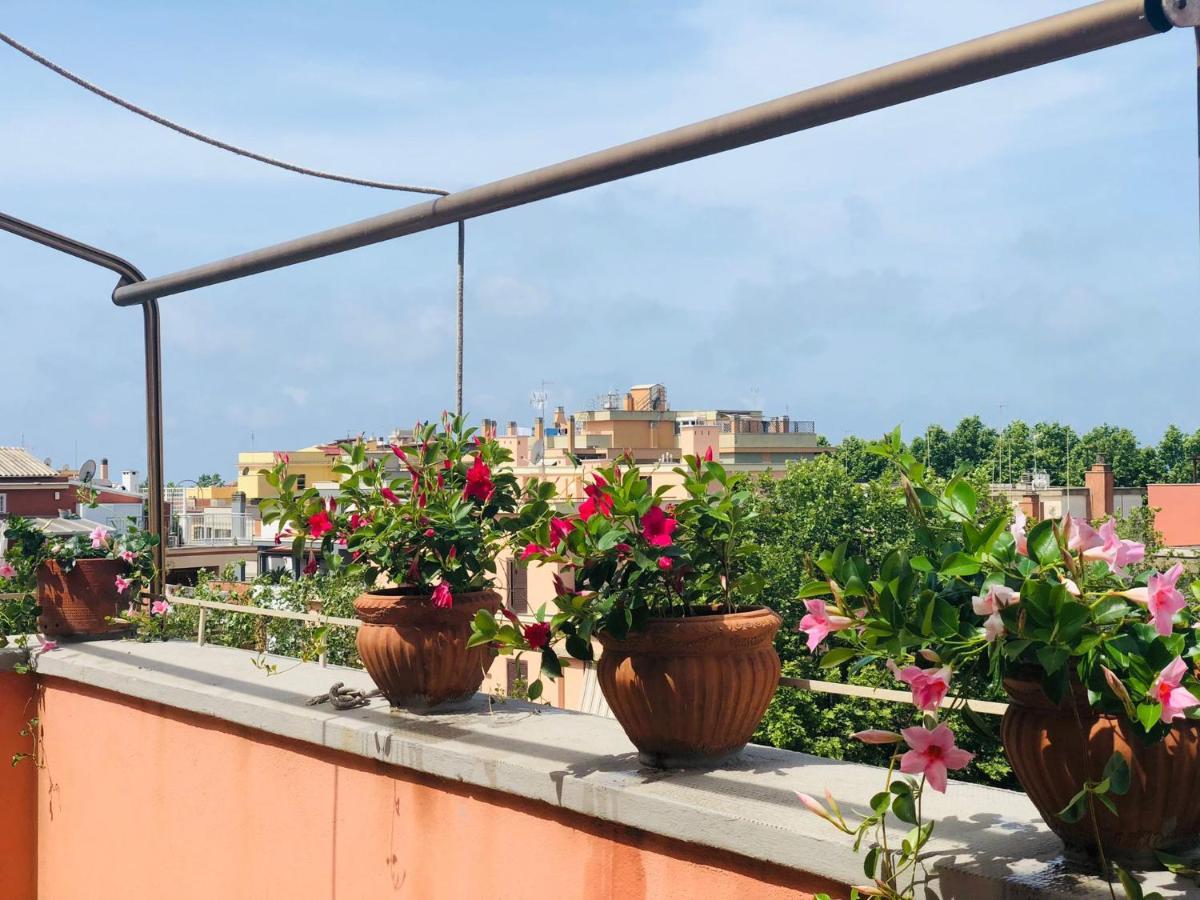 Penthouse Sea View Lägenhet Lido di Ostia Exteriör bild